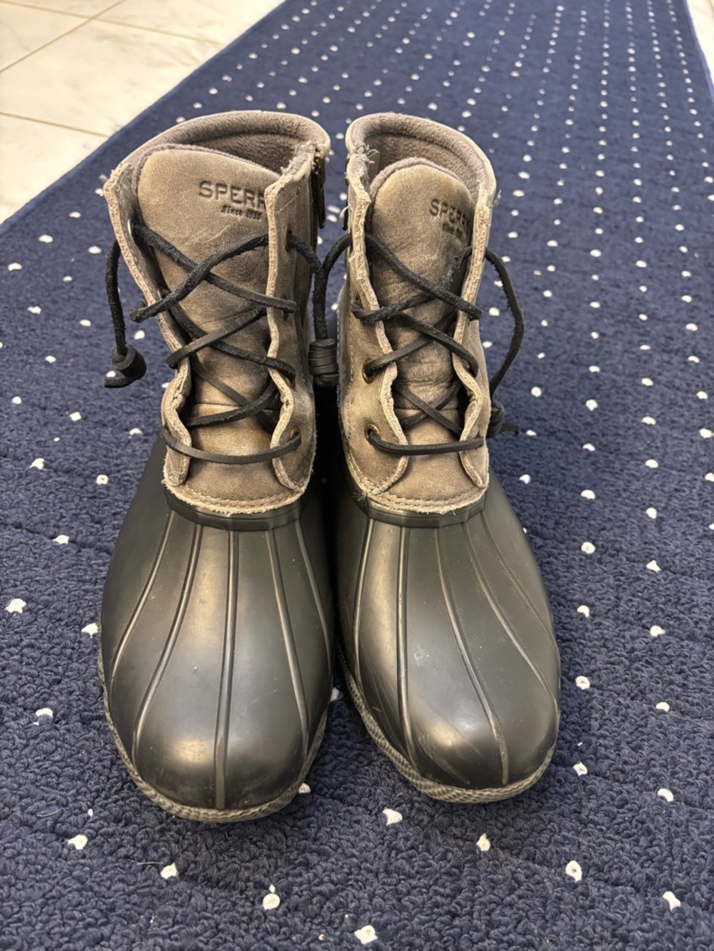Sperry Waterproof Lace-Up Rain Boots in Black and Gray